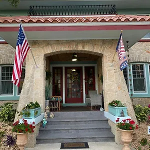 Bed & Breakfast Ms. Maggie's South Country, Daytona Beach